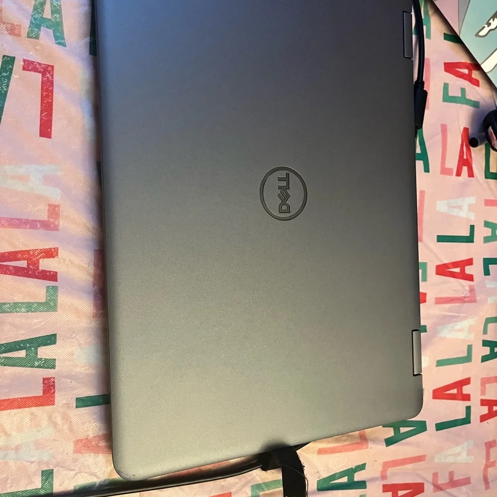 Dell Inspiron Touchscreen 2 in 1 tablet laptop like new